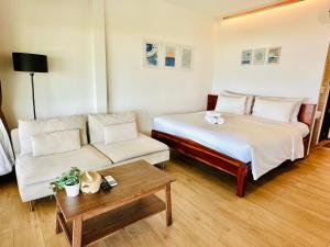 Cama ou camas em um quarto em Twin Bay Resort Koh Lanta