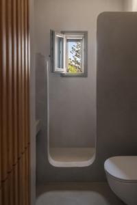 A bathroom at Siora of Paros - Ammiralis & Castelis