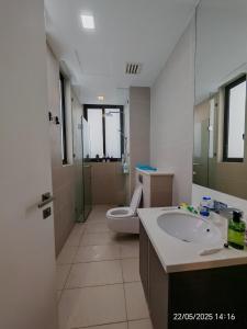 Ένα μπάνιο στο Icon Residence +4 φωτογραφίες