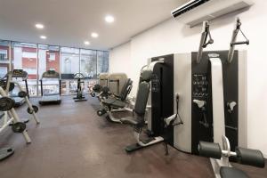 Das Fitnesscenter und/oder die Fitnesseinrichtungen in der Unterkunft Dazzler by Wyndham Montevideo