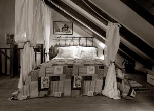 Un pat sau paturi într-o cameră la Apartment Mishel