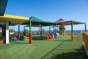 Herní místnost nebo prostor pro děti v ubytování Grand Hotel Holiday Resort