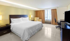 Katil atau katil-katil dalam bilik di Sonesta Hotel Cali