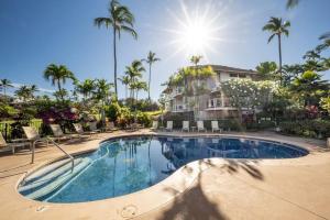 Πισίνα στο ή κοντά στο Gaze out at Panoramic Ocean Views from an Airy Coastal Oasis