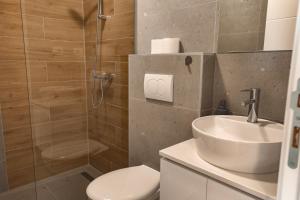 Ένα μπάνιο στο St James Apartments Medjugorje