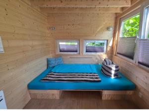 Χώρος καθιστικού στο Tiny Haus bei Laacher See modernes voll ausgestattet