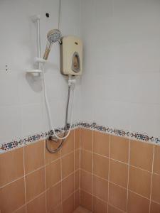Koupelna v ubytování Natol Homestay - Kuching Home Penthouse Airport Road