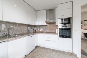 Kuchnia lub aneks kuchenny w obiekcie Villa Ocean Breeze