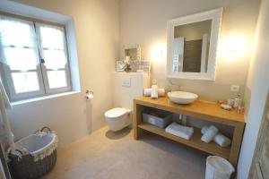 Koupelna v ubytování Mas aux gourmandises + 24 fotografií