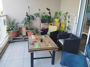 Posezení v ubytování La chambre Ganesh