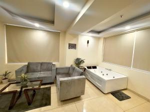 Φωτογραφία από το άλμπουμ του High Rise Lavish Room with Jacuzzi & Amazing View in zirkapur σε Zirakpur