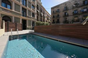 Piscine de l'établissement Catalonia Port ou située à proximité