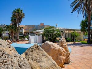 The swimming pool at or close to Lovely Apartment near Seabeach