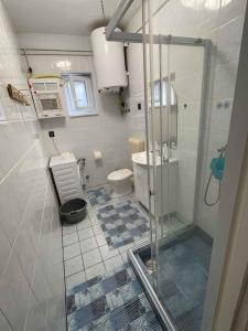 Kúpeľňa v ubytovaní Holiday home Fonyod 10