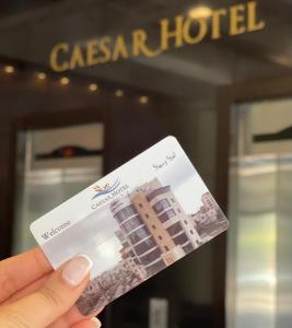 Certificato, attestato, insegna o altro documento esposto da Caesar Hotel Ramallah