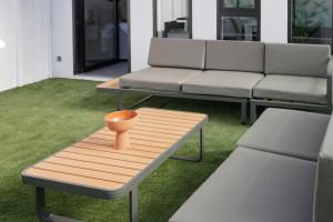 Posezení v ubytování Ro's Lil Suites San Juan Alicante