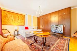 Istumisnurk majutusasutuses Hotel ANTARES