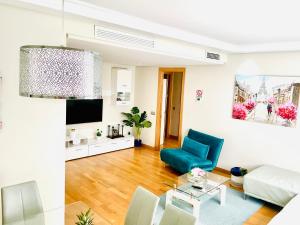 Televízia a/alebo spoločenská miestnosť v ubytovaní Wonderful apartment in Costa Del Sol