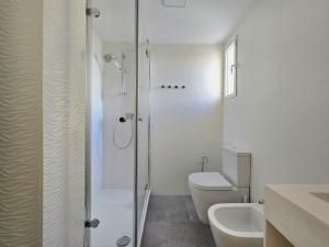 Ένα μπάνιο στο Ático Roca Chica +37 φωτογραφίες