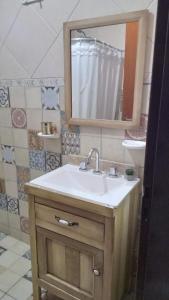 Ένα μπάνιο στο Cabaña Familiar en Potrero de los Funes