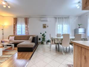 Posezení v ubytování Apartment Cekić-2 by Interhome