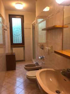 Koupelna v ubytování Hotel Royal