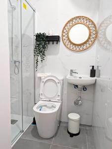 Koupelna v ubytování Las Palmas Nest Hostel