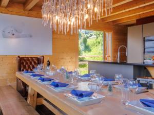 Fotografie z fotogalerie ubytování Chalet Woovim 14-3 by Interhome v destinaci Nendaz