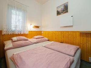 Posteľ alebo postele v izbe v ubytovaní Holiday Home Piccola by Interhome