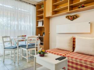 Posedenie v ubytovaní Holiday Home Piccola by Interhome