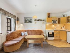 Η κουζίνα ή μικρή κουζίνα στο Chalet Anenské údolí by Interhome