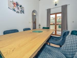Konferenční prostory v ubytování Holiday Home Jolumar by Interhome