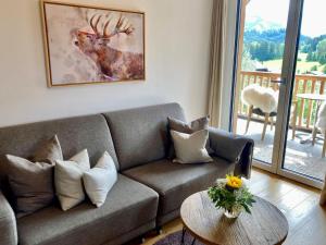 Posezení v ubytování Apartment Mountain Suite A10 by Interhome