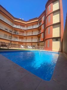 Bazén v ubytování Apartamentos Alcazar de Baeza nebo v jeho okolí
