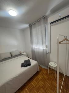 Postel nebo postele na pokoji v ubytování Habitación Privada Jerez 2