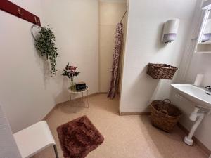Koupelna v ubytování Målkullorna Hostel + 34 fotografií