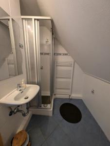 Ein Badezimmer in der Unterkunft Wildemannstraße X
