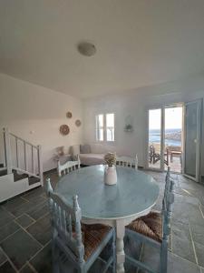 Χώρος καθιστικού στο Wide sea Studio