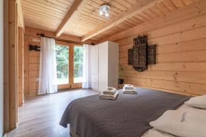 En eller flere senge i et værelse på Willa Baciarka-basen, sauny i jacuzzi + 163 billeder