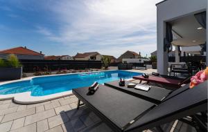 Bassein majutusasutuses Gorgeous Home In Posedarje või selle lähedal