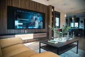 Μια τηλεόραση ή/και κέντρο ψυχαγωγίας στο GALIHOST - Villa Gandara