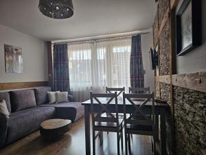 Posedenie v ubytovaní Krupówki i Styl, Krupówki Inn i Studio Miła w Centrum przy Krupówkach APARTZAKOP