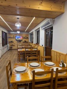 Restaurace v ubytování Kadena Guesthouse