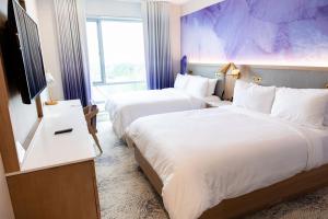 Iris Hotel Boston客房内的一张或多张床位