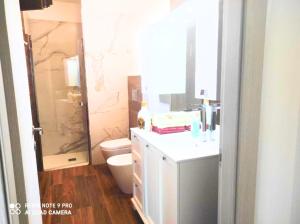 Koupelna v ubytování Casa nuova tra Umbria e Toscana con vista lago