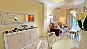Posezení v ubytování LOS IRIS PLAYA DE GANDIA- Apartamento Familiar