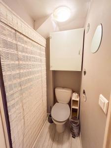 Ένα μπάνιο στο Duplex centre-ville - Le Beausset