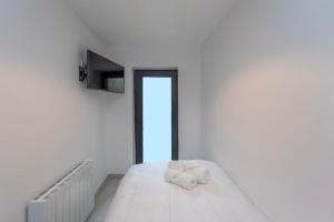 Postel nebo postele na pokoji v ubytování Room in The Heart of Galway