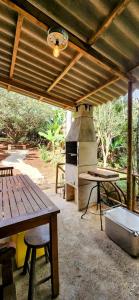 Αίθριο ή υπαίθριος χώρος στο Rancho Acácia São Roque