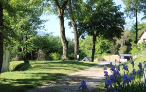 Zahrada ubytování Camping Le Balcon de Chartreuse